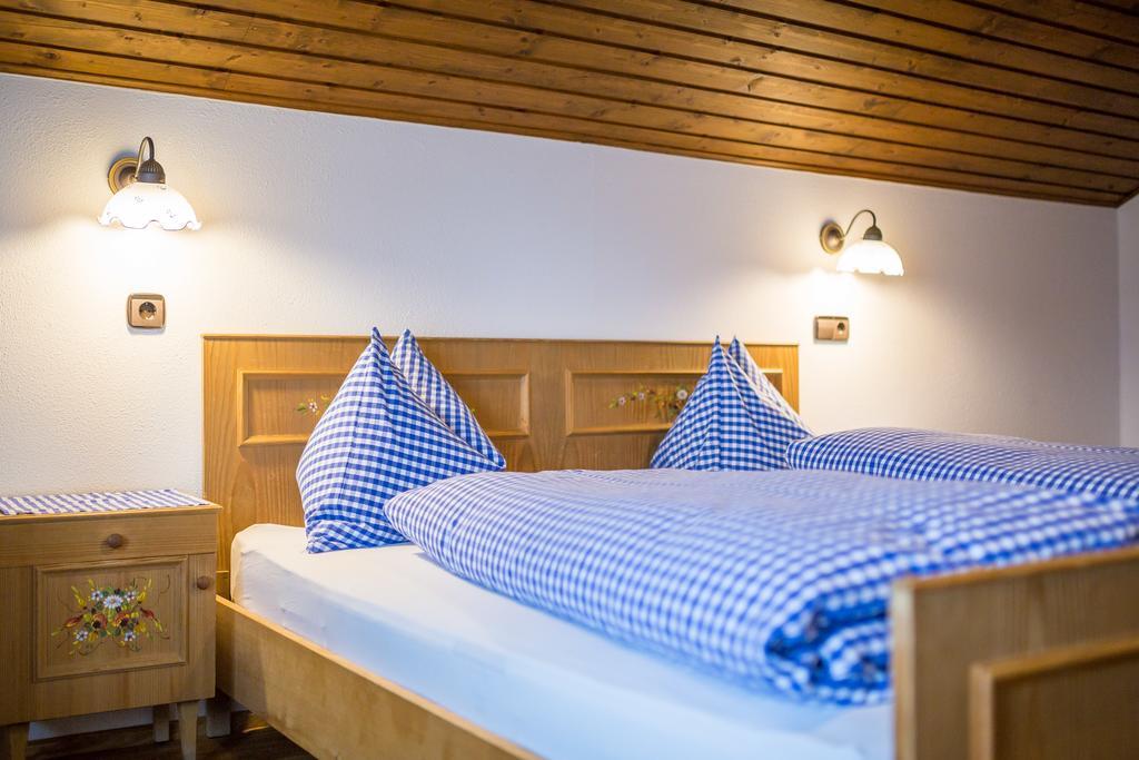 Berggasthaus Agritur Moserhof Braies  Eksteriør bilde